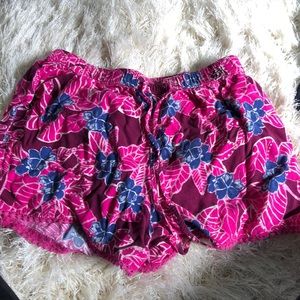 Hollister flowy shorts